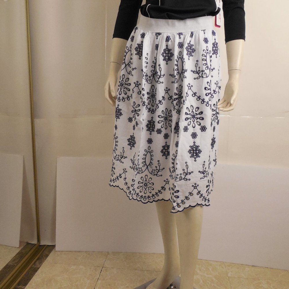 9109 GIULIA ROSI Made In Italy Embroidered Skirt Size Medium